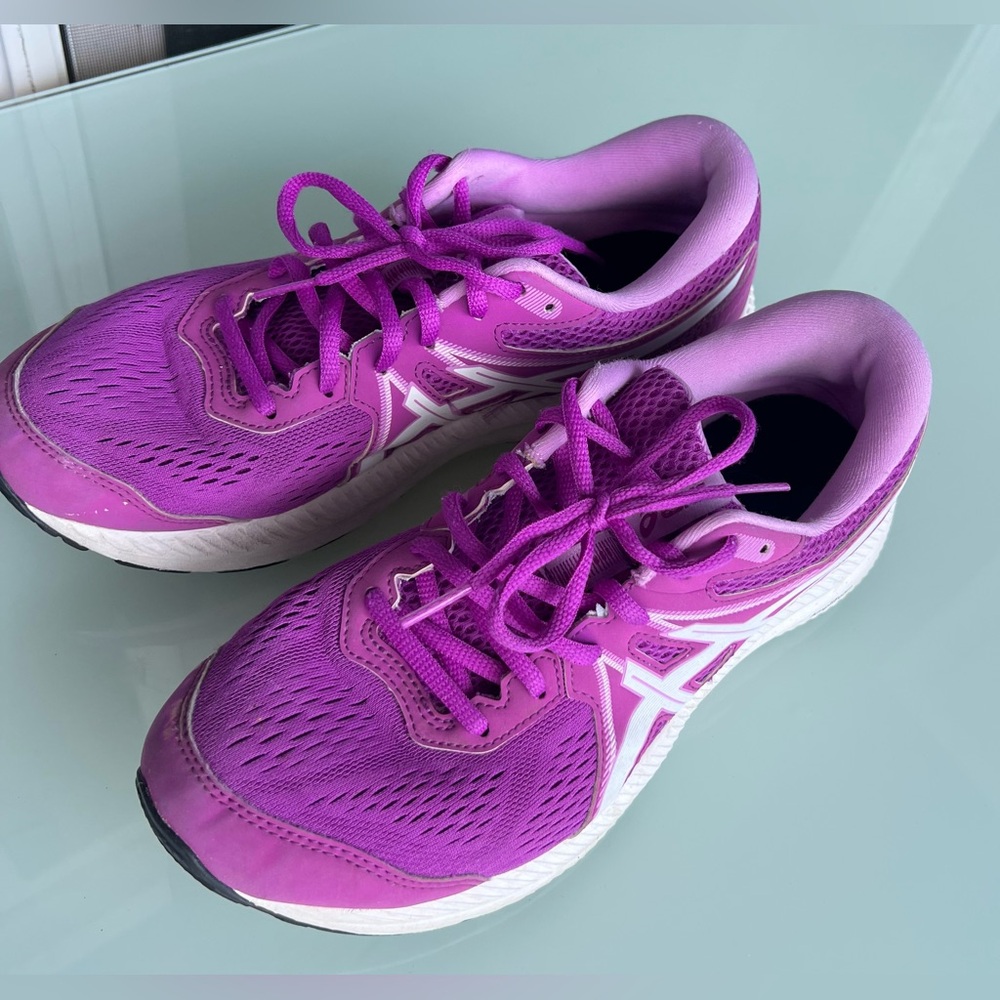 ASICS GEL CONTEND 7 WOMEN sz 10 PURPLE WHITE RUNNING SHOE SNEAKER 1012A911